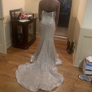 PROM DRESS NEVER WORN